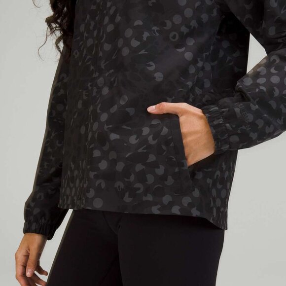 Lululemon Packable Water-Repellent Jacket Primal Dot Max Black Multi – NWOT - 10 - Picture 6 of 12